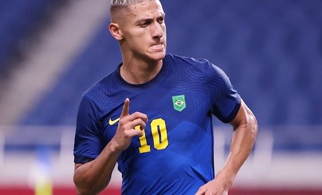 Football player Richarlison: Bright diamond!